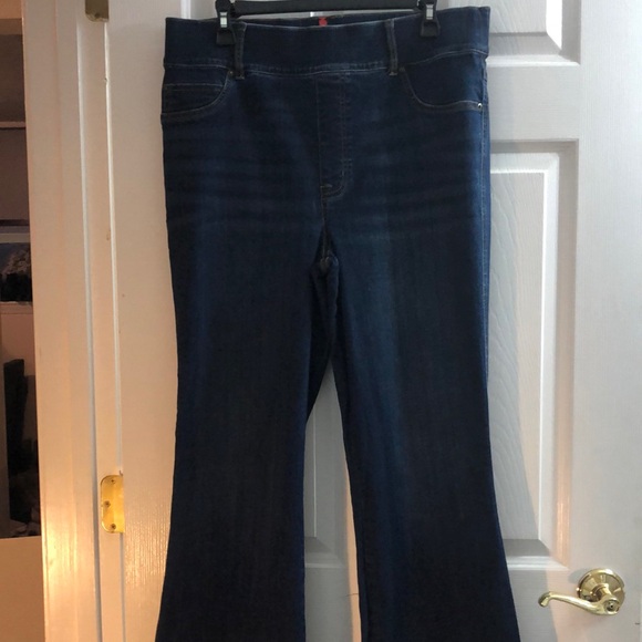 SPANX PULL-ON SHAPING DENIM AND JEANS FOR WOMEN EUC SIZE 1X - Picture 2 of 8